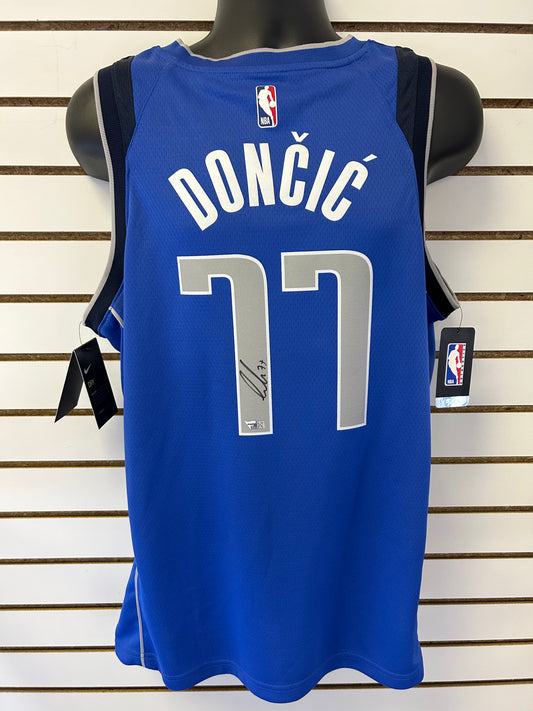 Signed Jersey - Luka Dončić